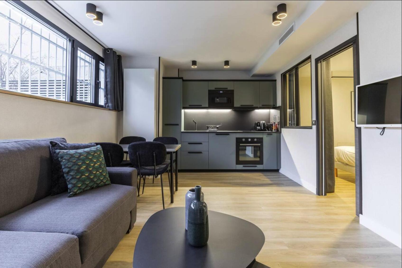 Hsh Parmentier-couronnes Ii Design 4p-1br * Parijs