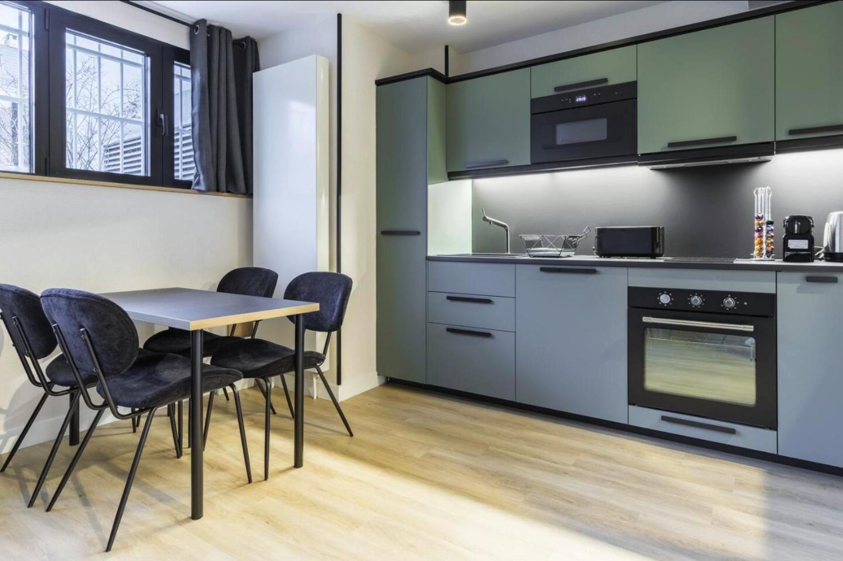 Hsh Parmentier-couronnes Ii Design 4p-1br París