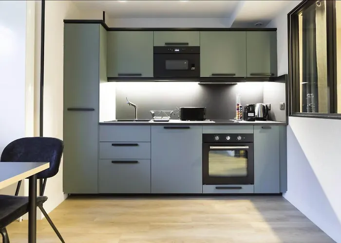 Hsh Parmentier-Couronnes II Appartement Design 4P-1Br